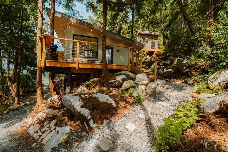 14 E Croker Island North Vancouver, BC - 1