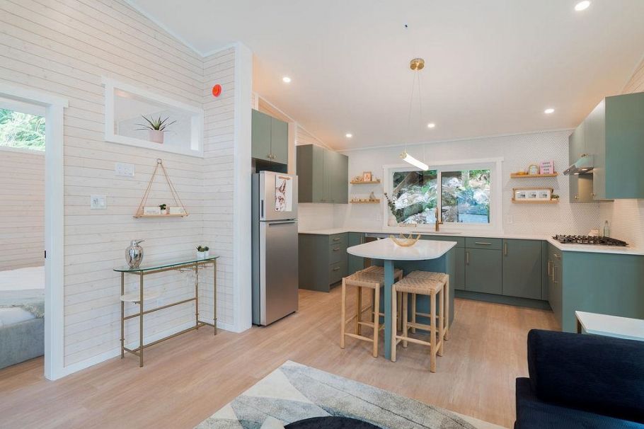 14 E Croker Island North Vancouver, BC - 7