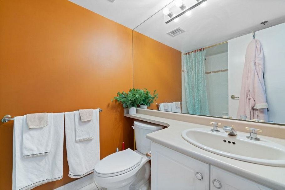 404 238 Alvin Narod Mews Vancouver, BC - 17