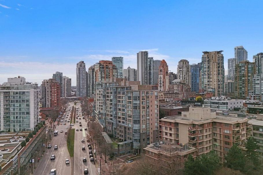 404 238 Alvin Narod Mews Vancouver, BC - 1