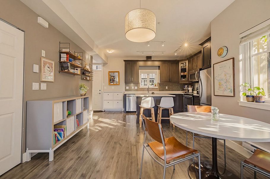 215 2273 Triumph Street Vancouver, BC - 12