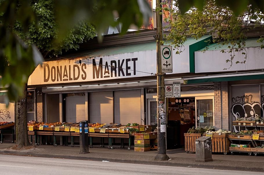 215 2273 Triumph Street Vancouver, BC - 37