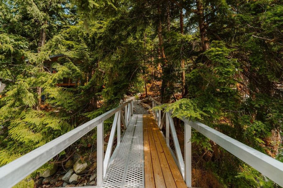14 E Croker Island North Vancouver, BC - 30