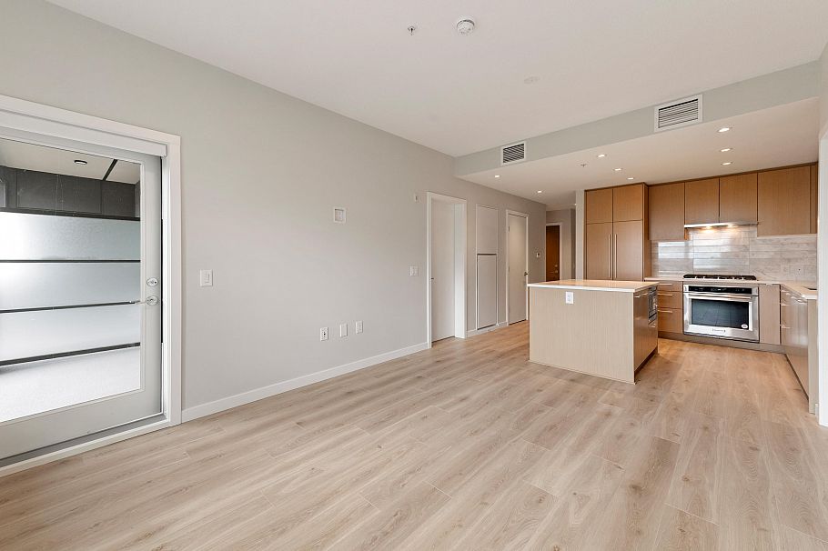 602 110 E 17th Street North Vancouver, BC - 16