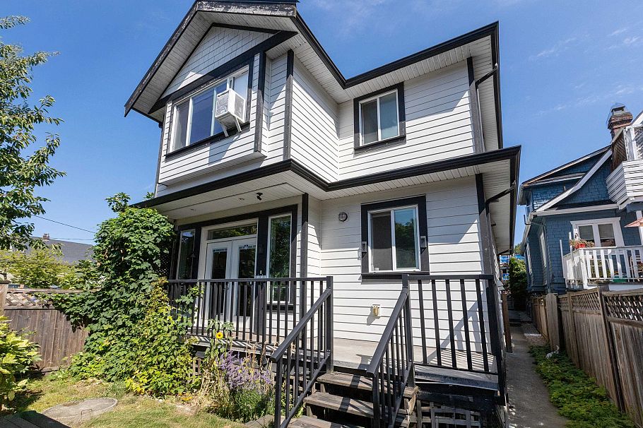 2018 E 12th Avenue Vancouver, BC - 1