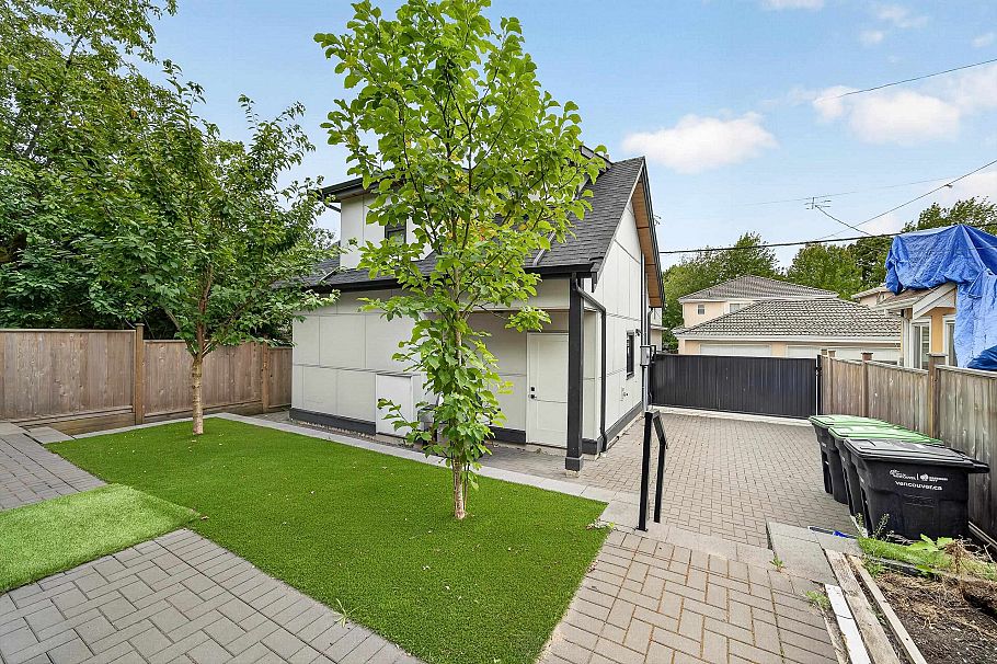 5835 Clarendon Street Vancouver, BC - 35