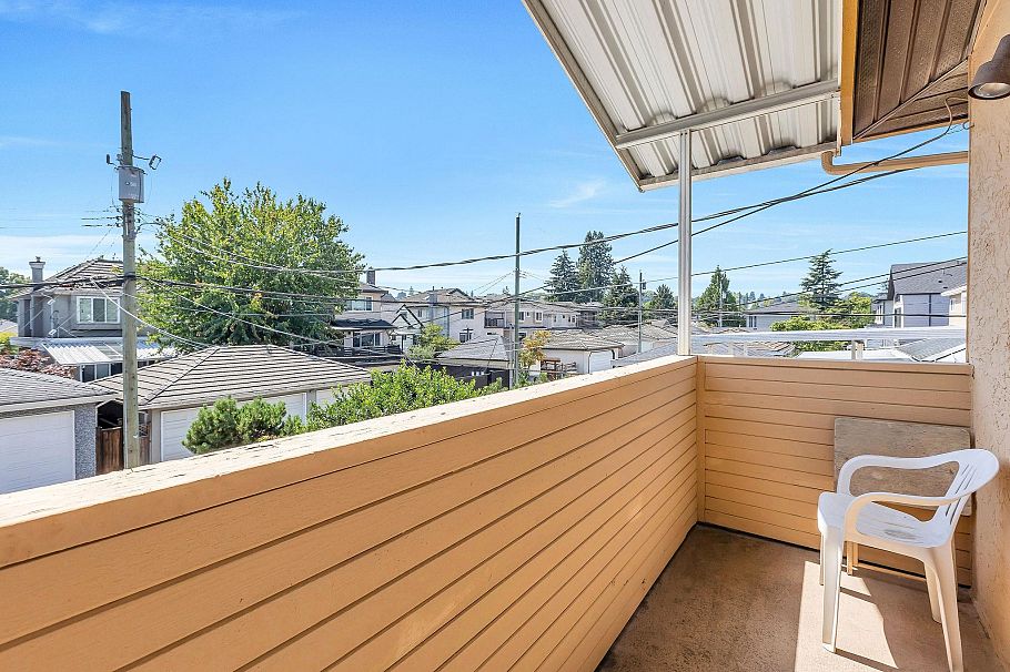 2718 W 19th Avenue Vancouver, BC - 19