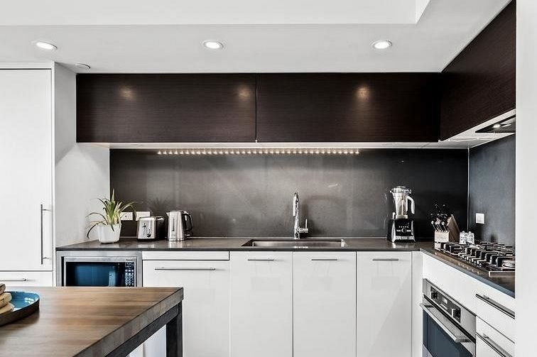 1005 150 E Cordova Street Vancouver, BC - 2