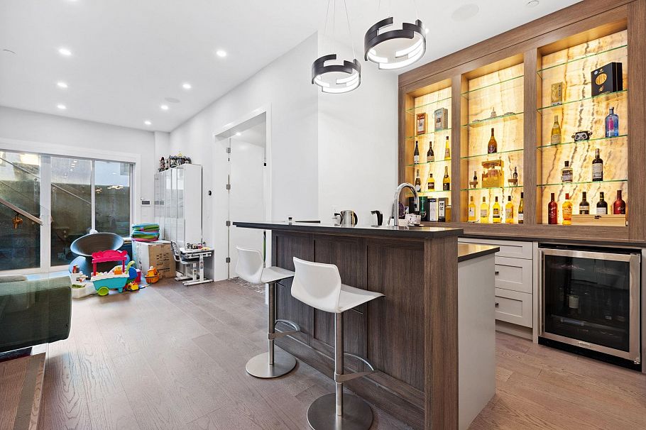 4437 W 13th Avenue Vancouver, BC - 26