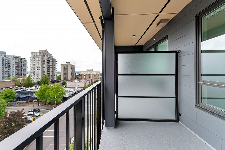 602 110 E 17th Street North Vancouver, BC - 34