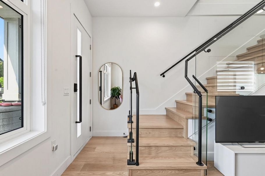 2977 E 42nd Avenue Vancouver, BC - 6