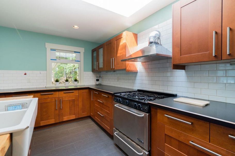 29 E Croker Island North Vancouver, BC - 12