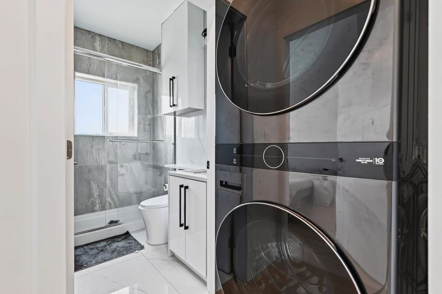 2977 E 42nd Avenue Vancouver, BC - 22