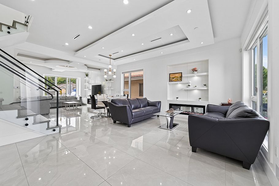 5835 Clarendon Street Vancouver, BC - 2