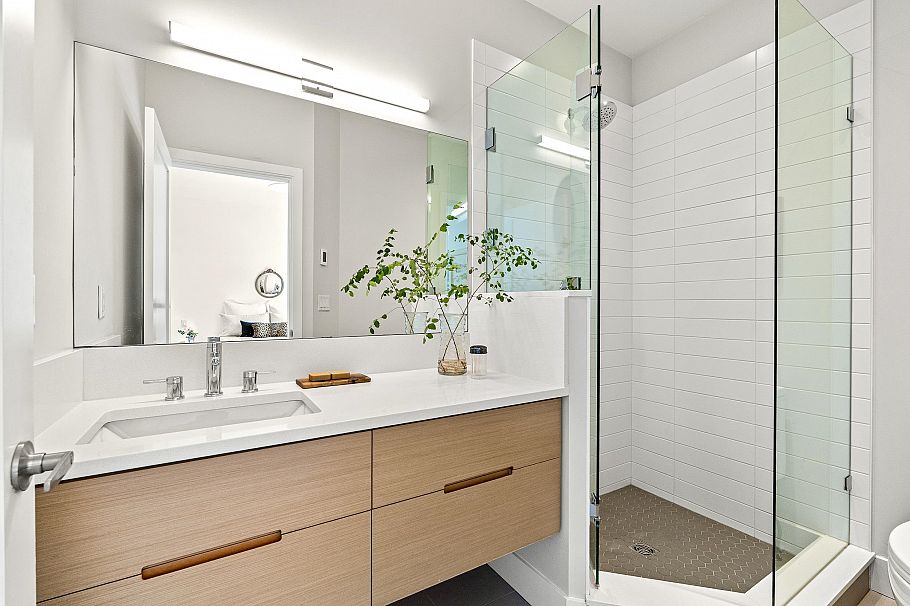 2 258 W 14th Street North Vancouver, BC - 15