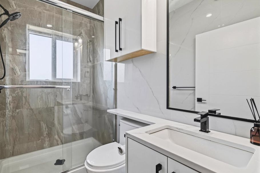 2977 E 42nd Avenue Vancouver, BC - 21