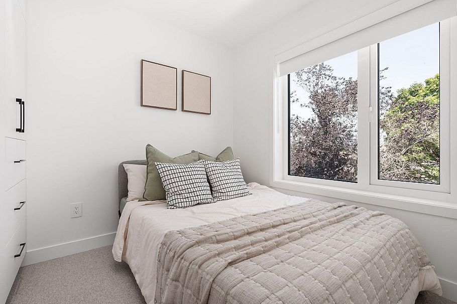 1 2240 E 40th Avenue Vancouver, BC - 24