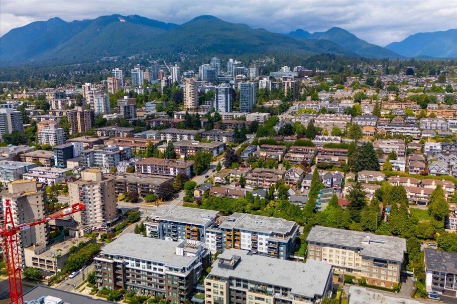3 221 E 3 Street North Vancouver, BC - 32