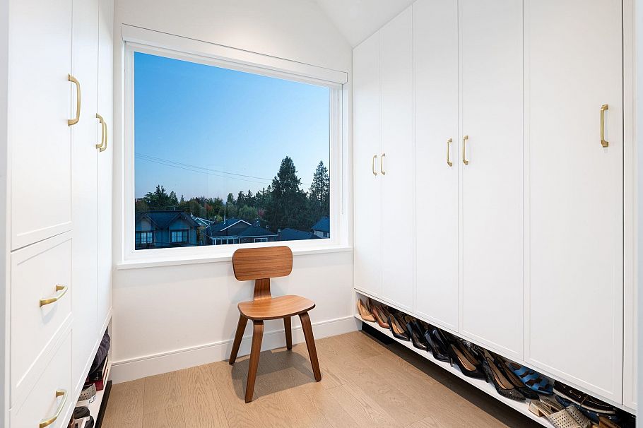 3634 W 29 Avenue Vancouver, BC - 23
