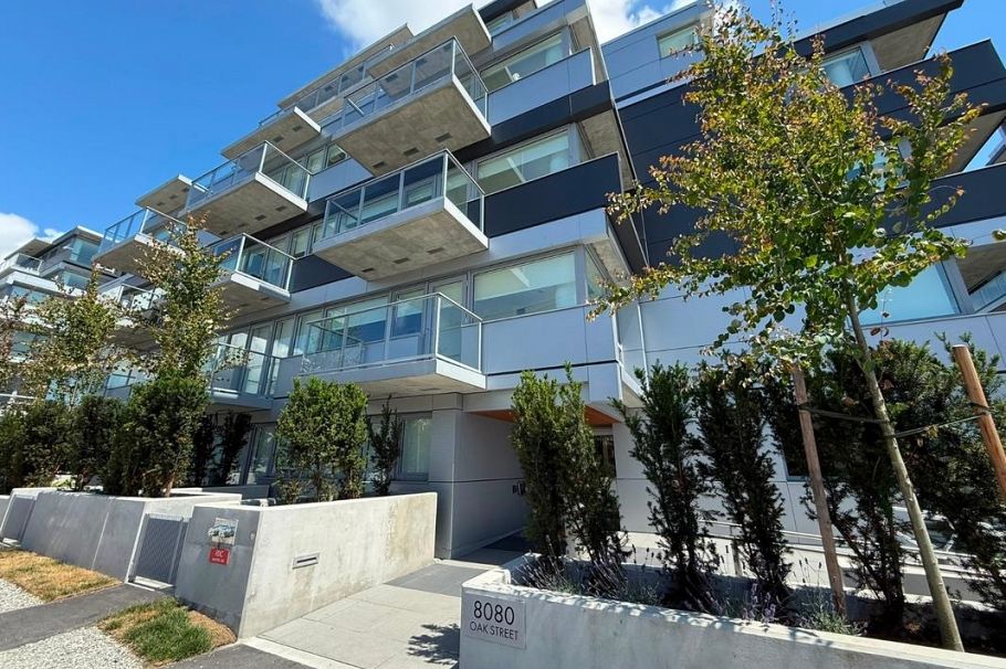 106 8080 Oak Street Vancouver, BC - 1