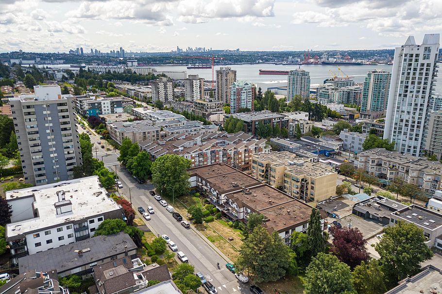204 131 W 4th Street North Vancouver, BC - 22