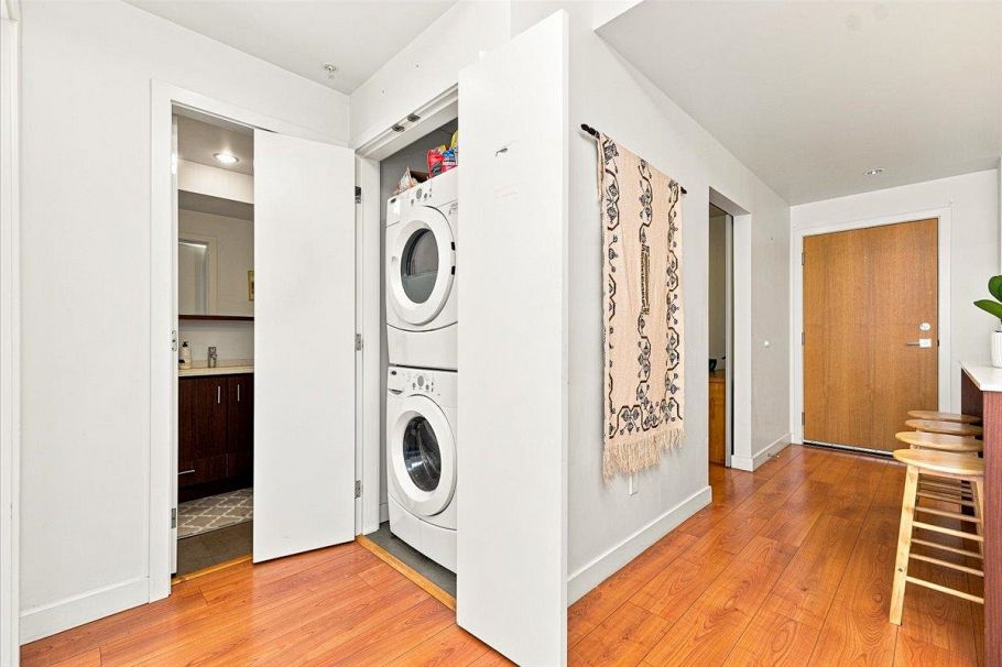 3 221 E 3 Street North Vancouver, BC - 19