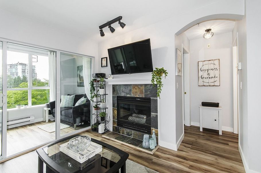 305 155 E 3rd Street North Vancouver, BC - 1