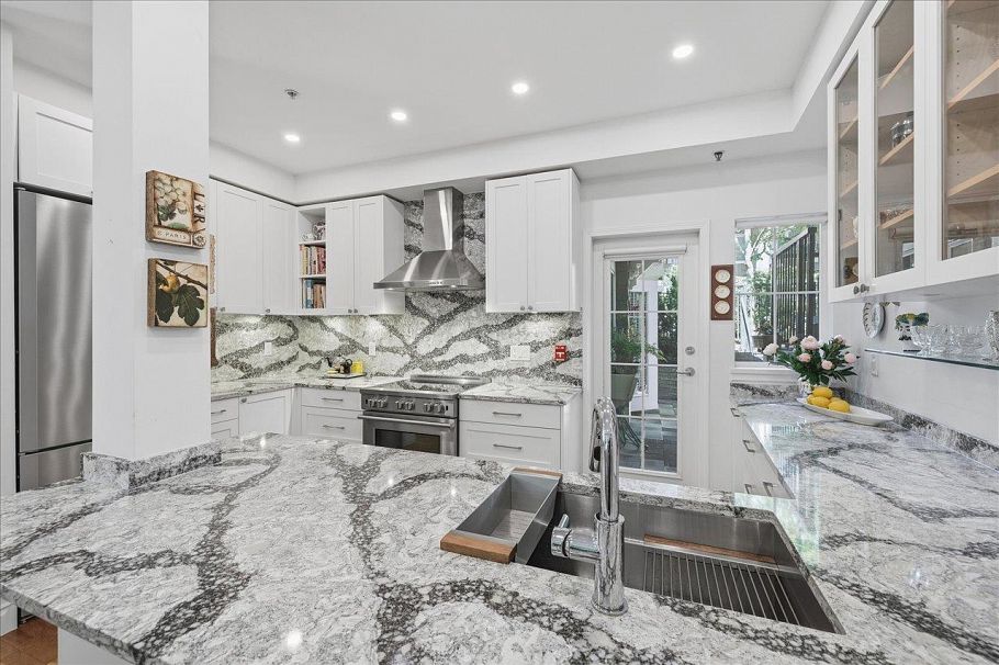 13 5605 Hampton Place Vancouver, BC - 1