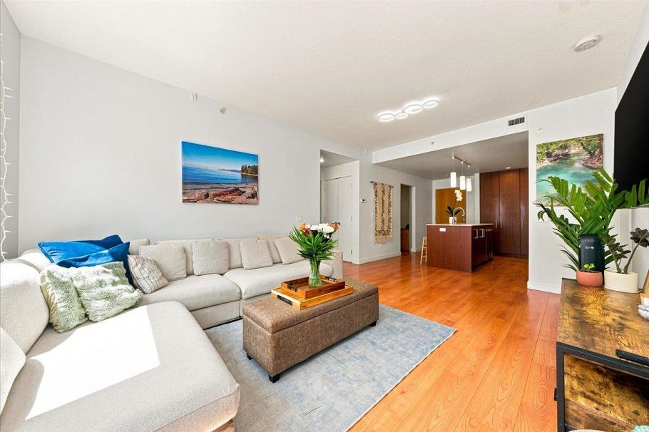 3 221 E 3 Street North Vancouver, BC - 9