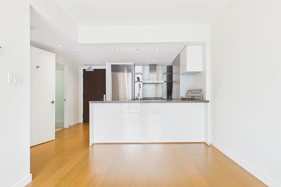1702 788 Richards Street Vancouver, BC - 8
