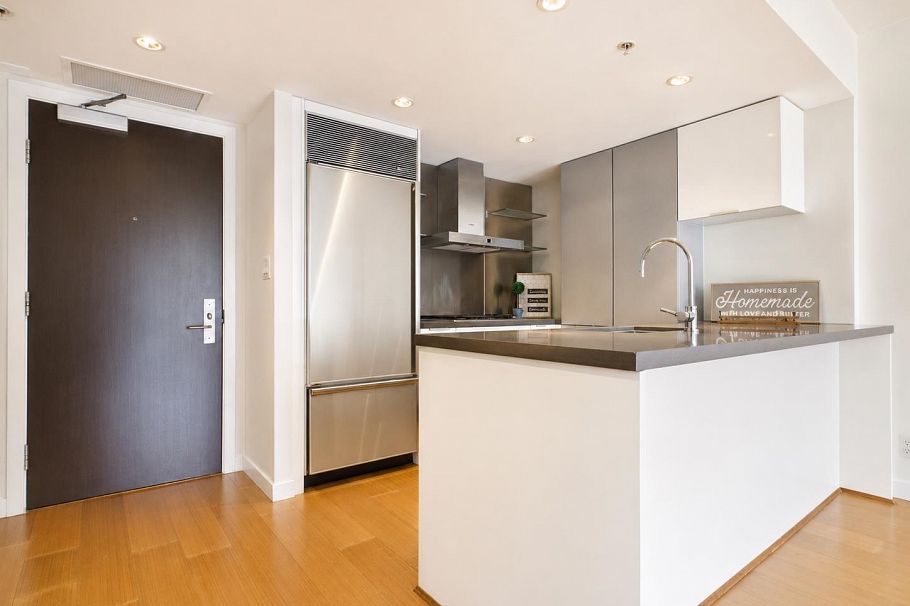 1702 788 Richards Street Vancouver, BC - 10