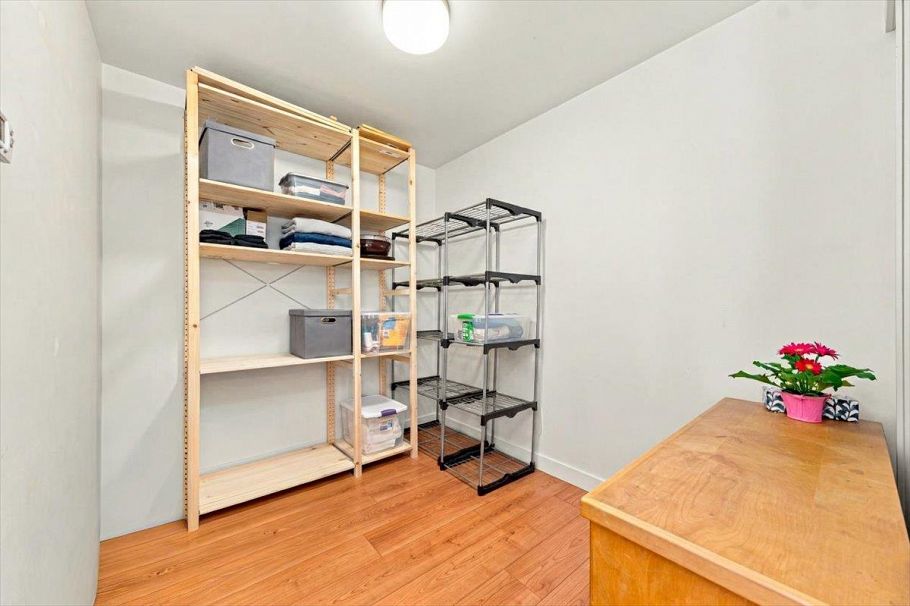 3 221 E 3 Street North Vancouver, BC - 20