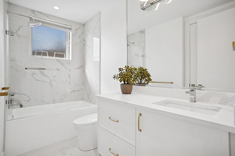 3634 W 29 Avenue Vancouver, BC - 27