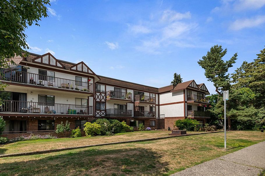 204 131 W 4th Street North Vancouver, BC - 20