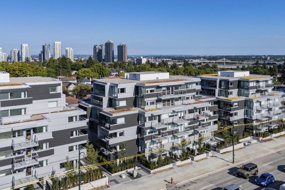 106 8080 Oak Street Vancouver, BC - 2