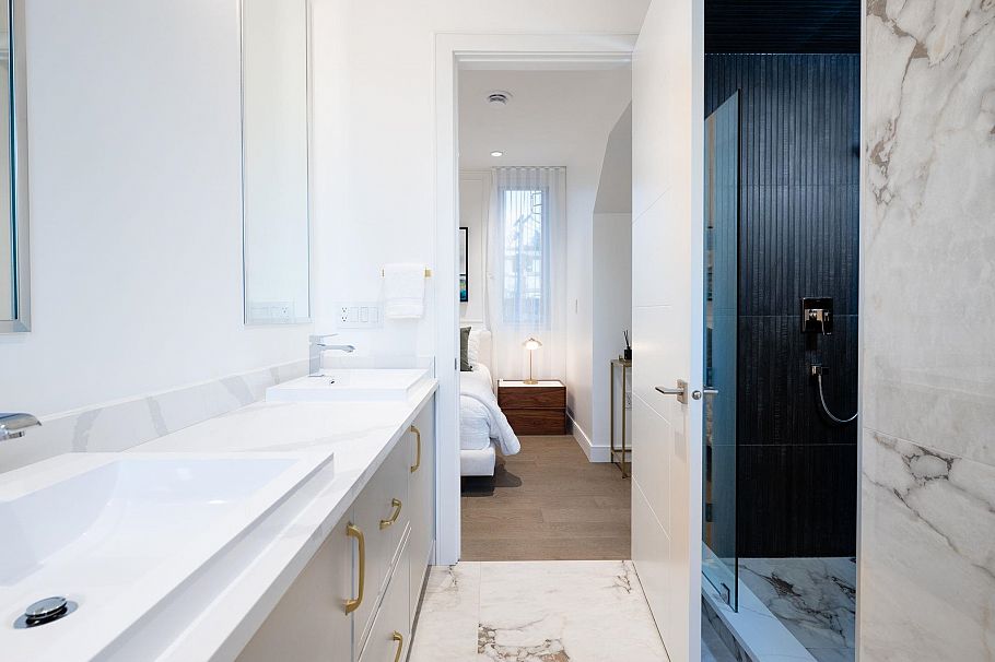 3634 W 29 Avenue Vancouver, BC - 19