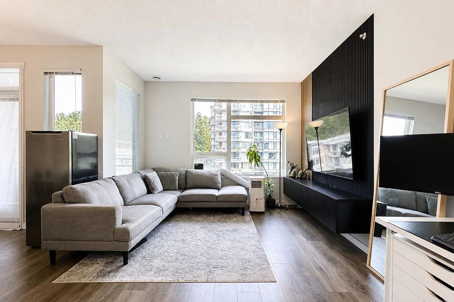 610 3289 Riverwalk Avenue Vancouver, BC - 1