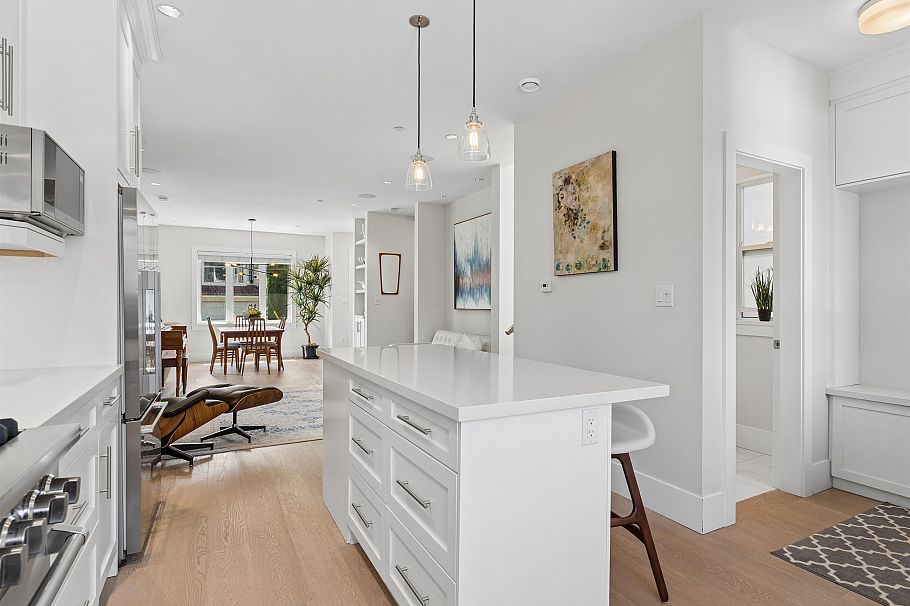 119 E 27th Avenue Vancouver, BC - 9