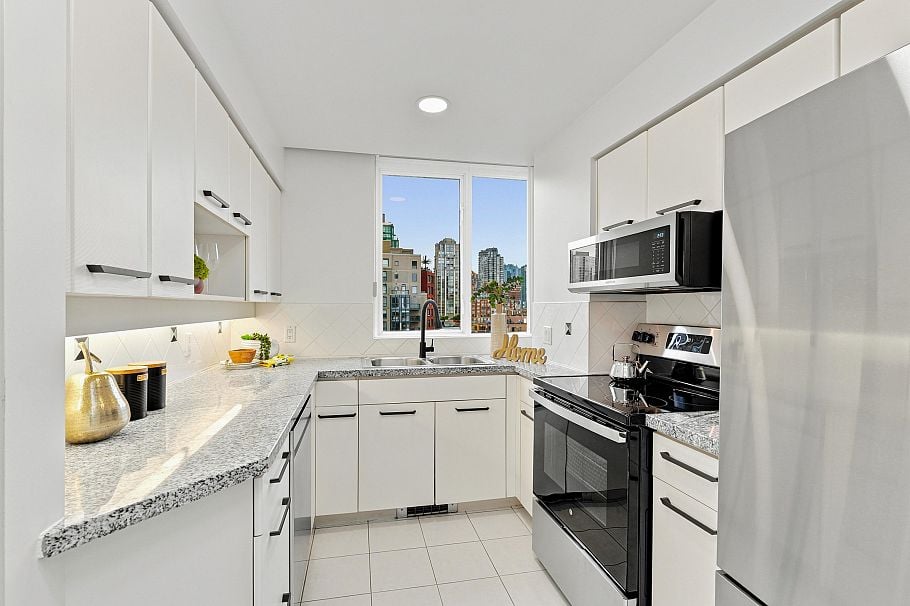 18C 139 Drake Street Vancouver, BC - 8