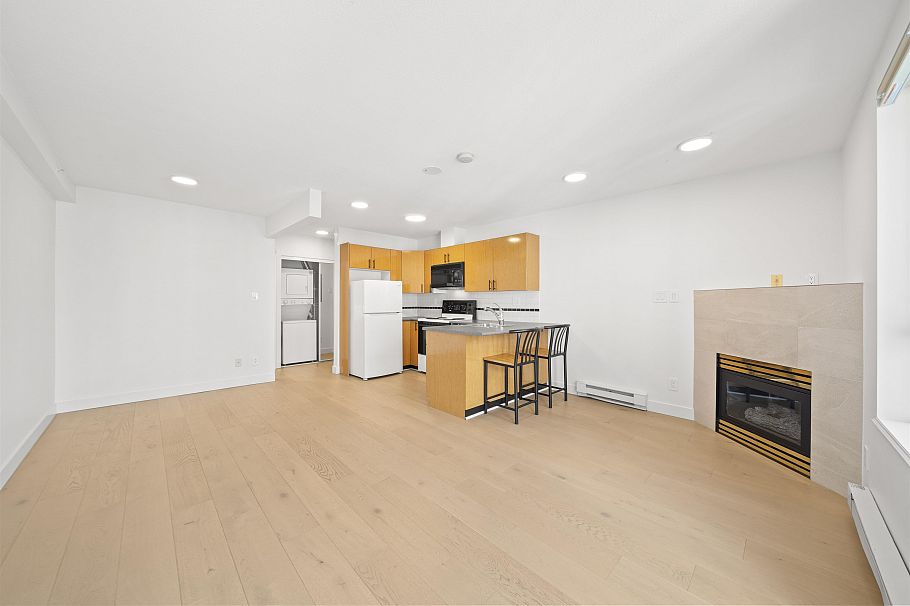 1610 939 Homer Street Vancouver, BC - 2