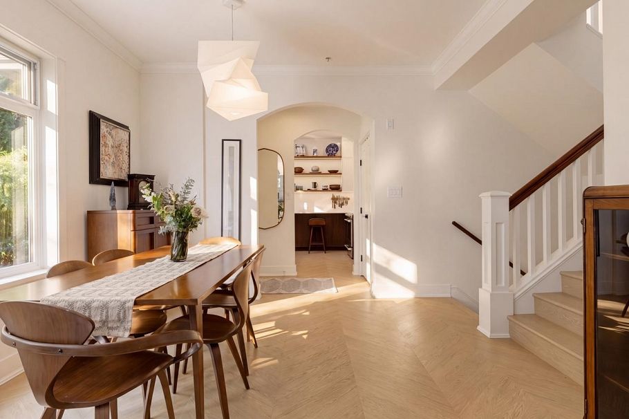 361 W 11th Avenue Vancouver, BC - 7