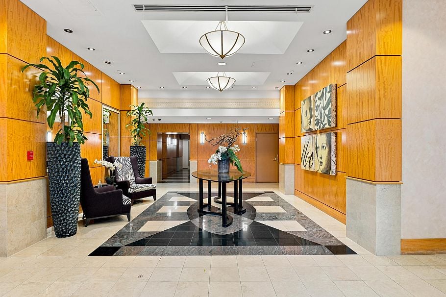 18C 139 Drake Street Vancouver, BC - 23