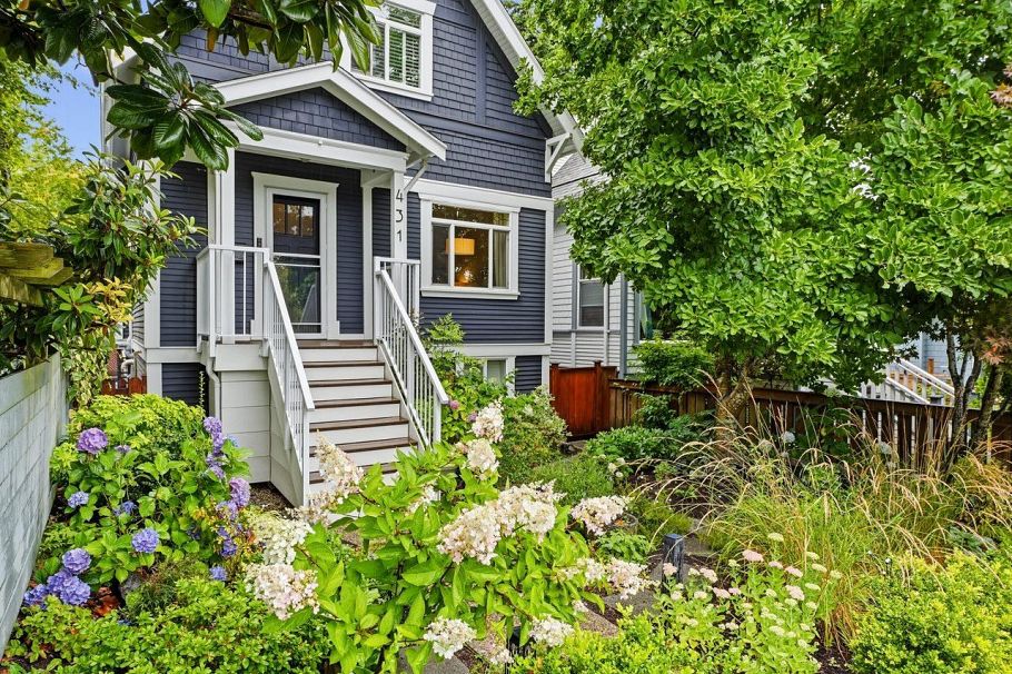 431 E 23rd Avenue Vancouver, BC - 1