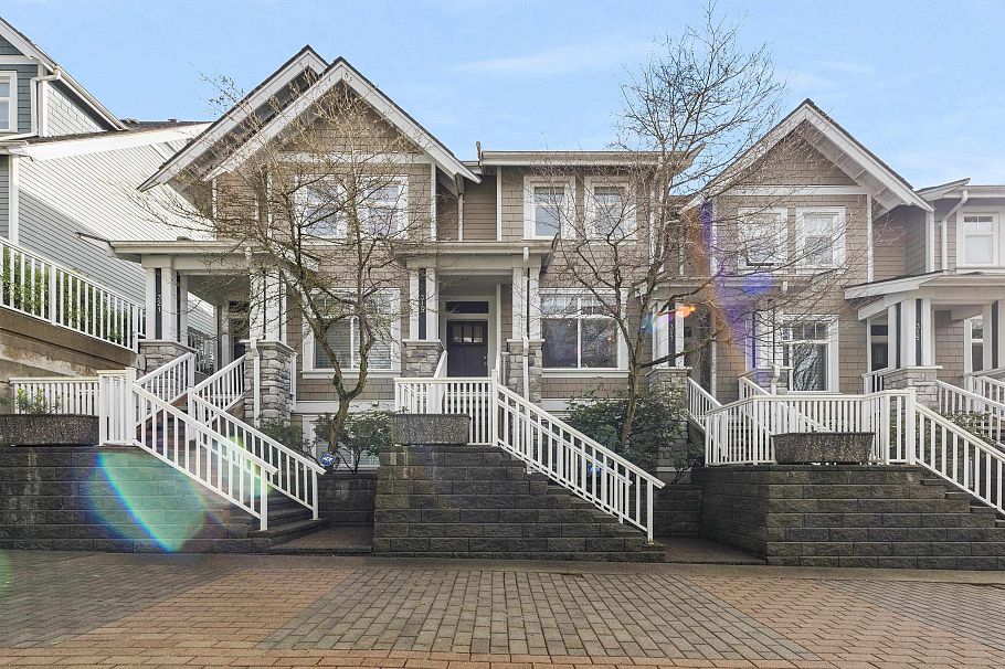 319 W 59th Avenue Vancouver, BC - 1