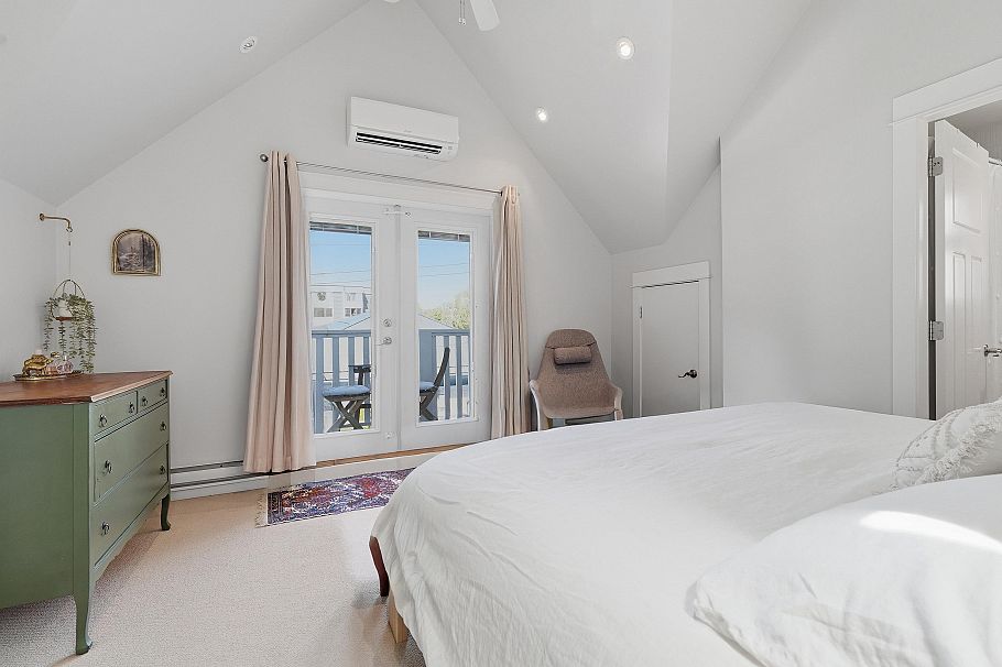1820 Woodland Drive Vancouver, BC - 11