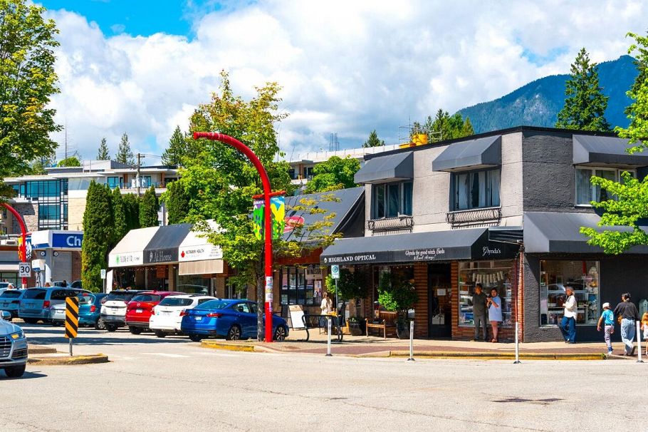 217 3220 Connaught Crescent North Vancouver, BC - 36