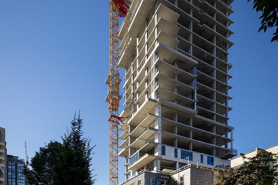 601 1818 Alberni Street Vancouver, BC - 3