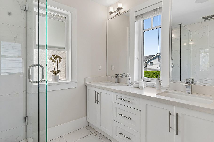119 E 27th Avenue Vancouver, BC - 16