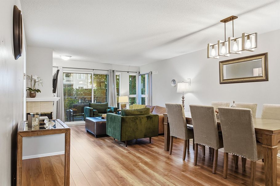 303 106 W Kings Road North Vancouver, BC - 2