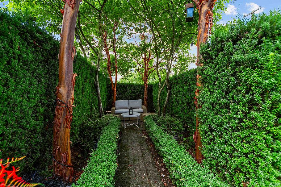2416 W 8th Avenue Vancouver, BC - 22